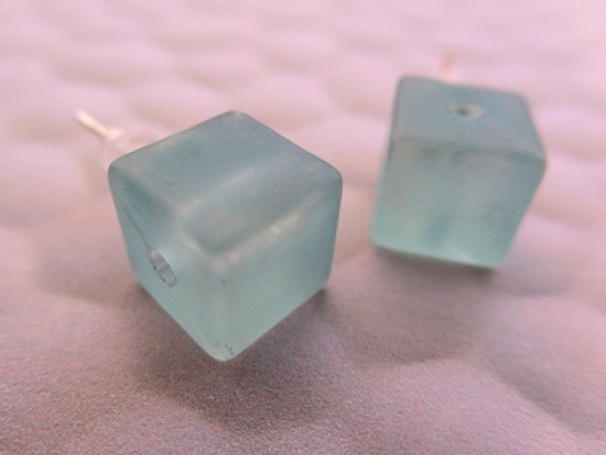 Ohrstecker blaue Würfel Crushed Ice Quadrat